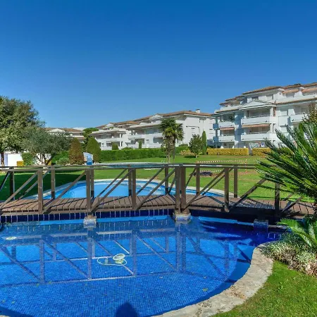 Green Mar E Apartment