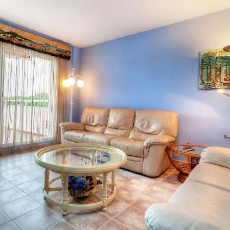Green Mar E Apartment